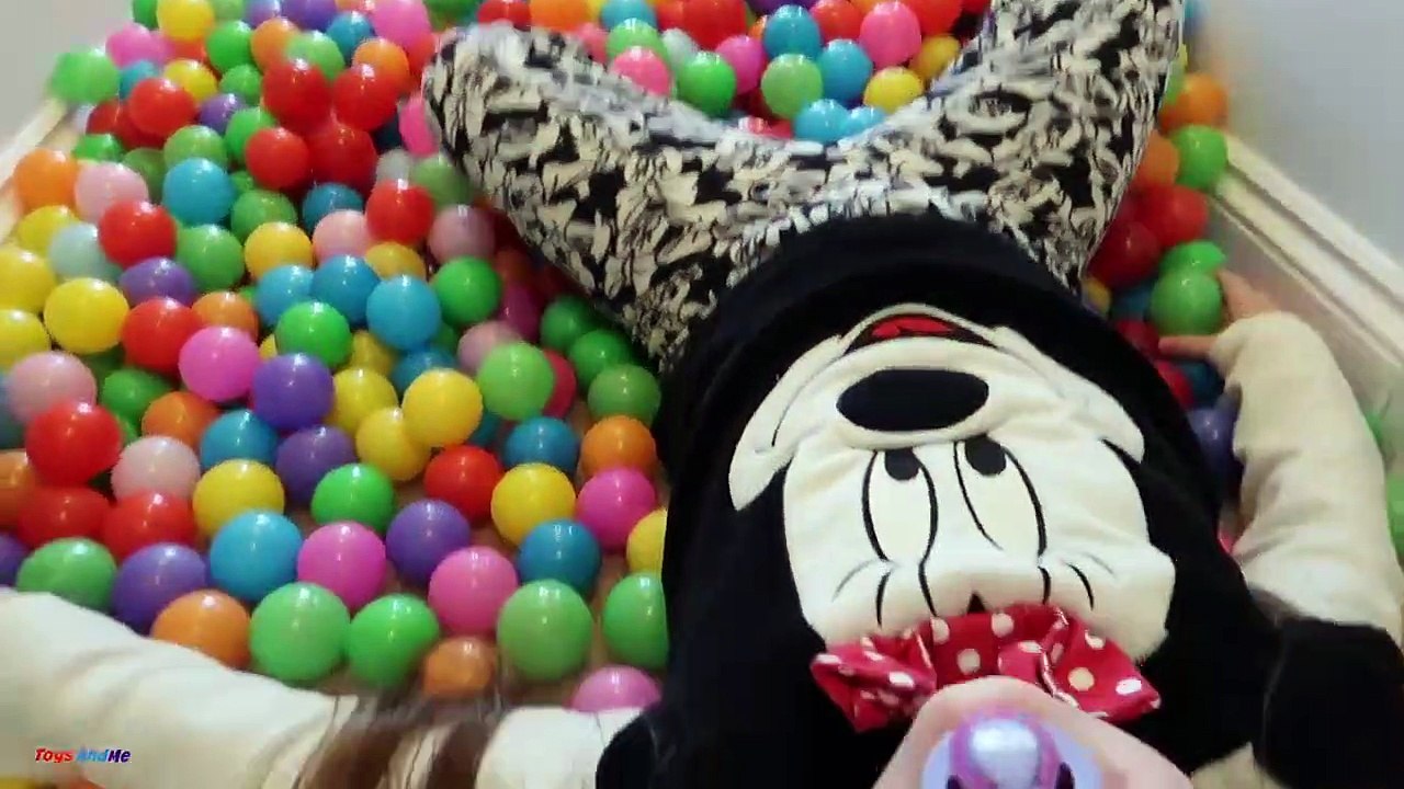 Bad Baby Tiana Magic Powers Crazy Plastic Ball Pits  In Our House-nJr7DL4s4e8