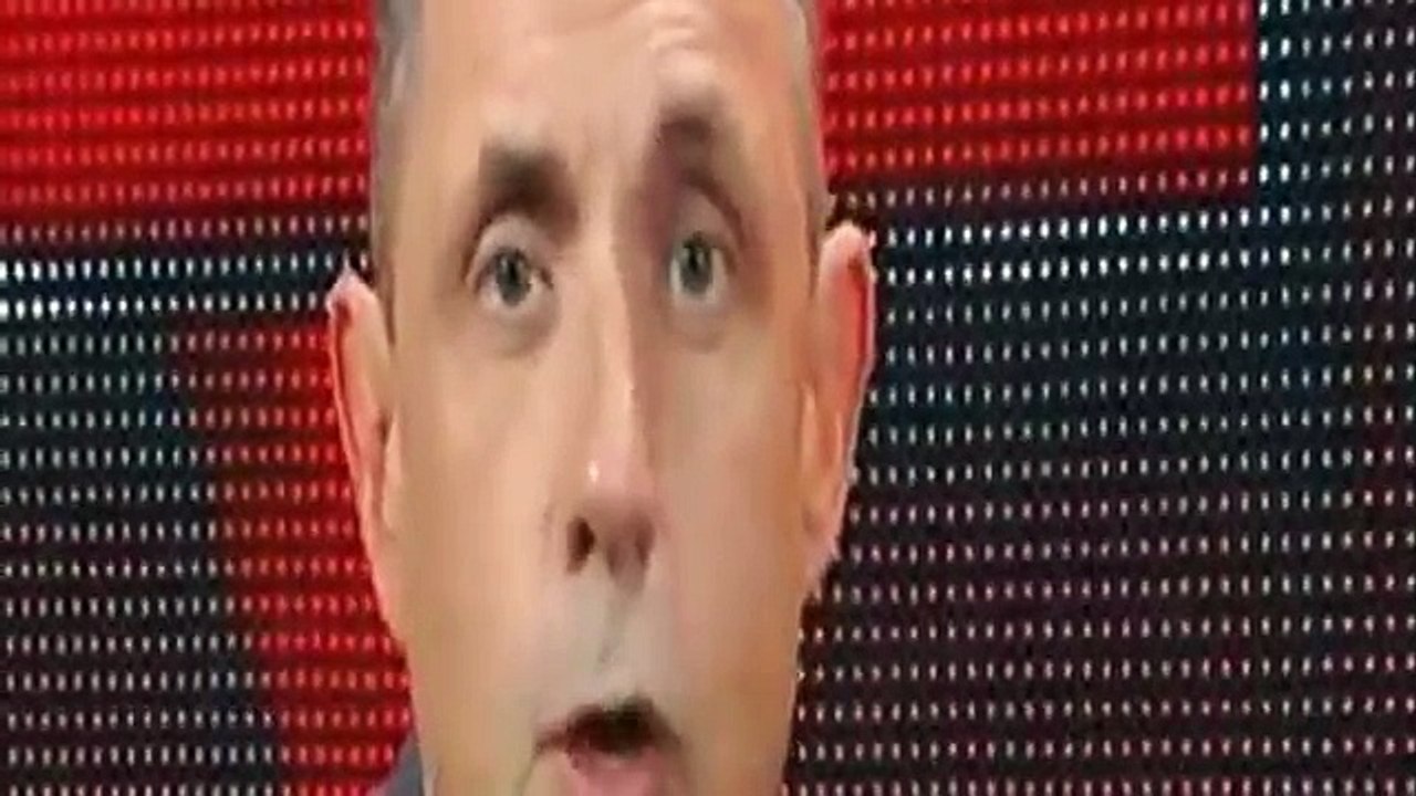 Braun Strowman attaks Roman Reigns during interview about Undertaker Monday Night Raw 10 april 2017