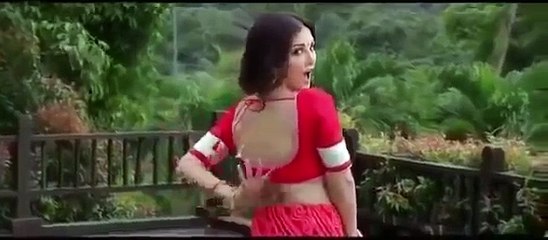 Sunny Leone Boops Show In Bollywood Movie