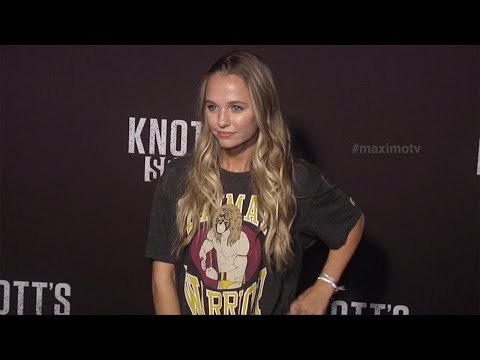 Madison Iseman Knotts Scary Farm 2016 Black Carpet