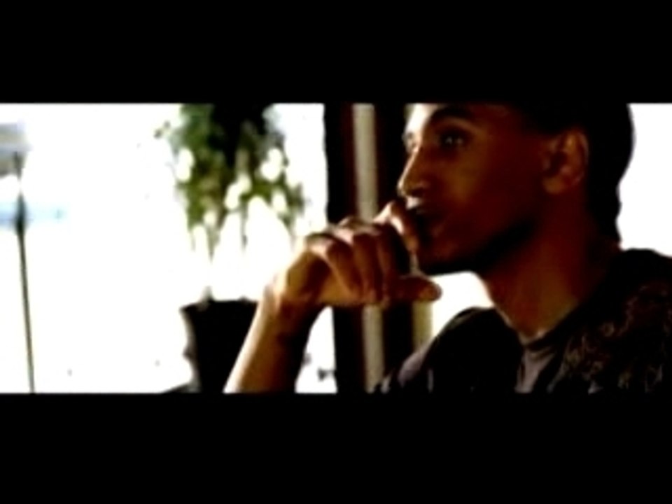 Trey_Songz_-_Cant_Help_But_Wait_-_Video_Premiere_-