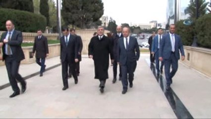 11. Cumhurbaşkanı Gül'den Türk Şehitliğine Ziyaret