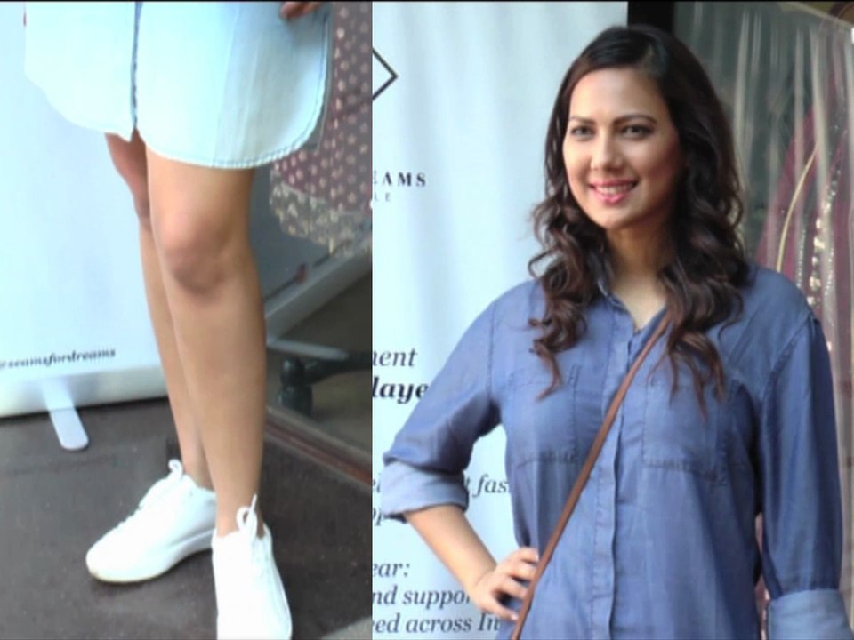 Rochelle Rao in Short Denim Dress