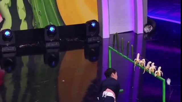 El ninja de 8 años que lanza naipes cortantes