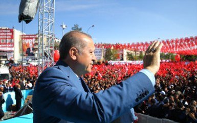 Times Yazarı: Güçlü Bir Erdoğan'a İhtiyaç Var, Kürtleri Yüzüstü Bırakalım