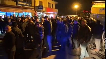 Mahalleli, 5 yaşındaki çocuğun kazada öldüğü yolu kapattı