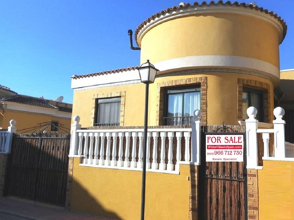 Ref: WV1105 - BENFERRI - 4 Bedrooms Detached Villa with Pool, Garage & Independent Guest Apartment (©WhiteVillasInSpain)