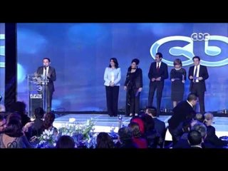 خيري رمضان يكرم الأعلامي الشاب “احمد فايق” في حفل الــ 5  سنوات