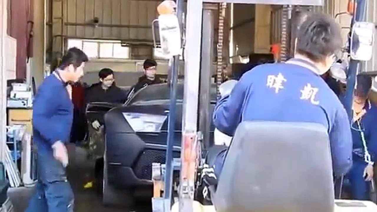 Lamborghini Murcielago  $500000(3cr INR) Destroyed in Taiwan for Illegal Importation