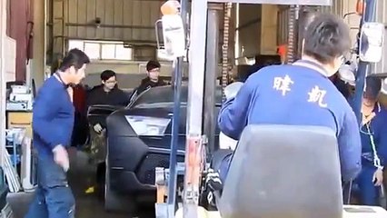 Lamborghini Murcielago  $500000(3cr INR) Destroyed in Taiwan for Illegal Importation