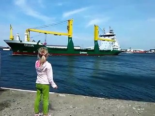 The child begs the captain to sound the siren. What happens after is just hilarious!