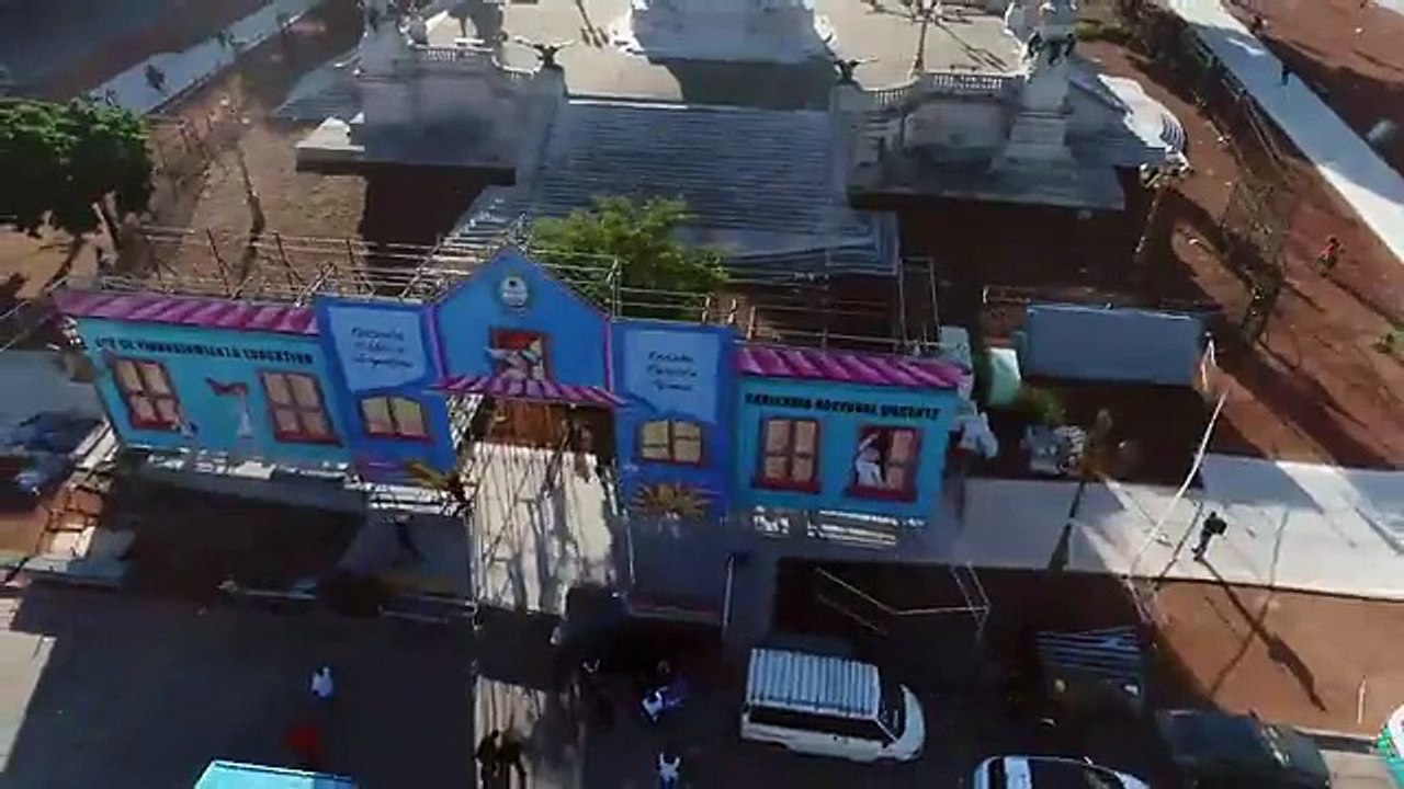 LOS DOCENTES VUELVEN A ARMAR LA CARPA FRENTE AL CONGRESO  (ARGENTINA)