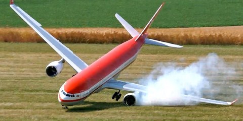 RC CRASH COMPILATION / MY BEST RC CRASHES AND MOMENTS OF THE YEAR 2017 PRESENTED BY RC MEDIA WORLD