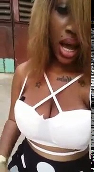 Une fan sexy de Viviane sur du No Stress