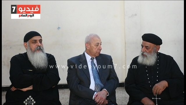 محافظ أسوان يقدم واجب العزاء بكنيسة العذراء بدراو