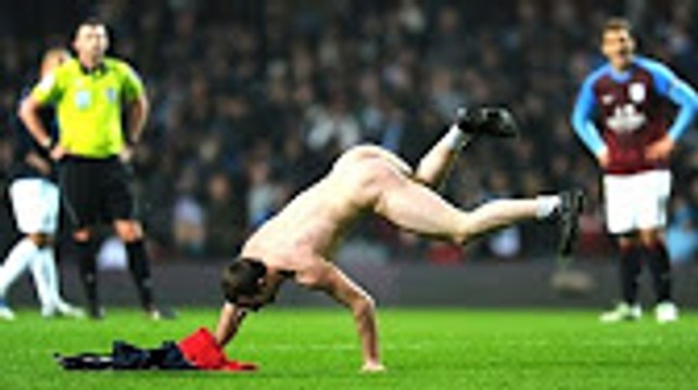 Funny Football Moments ● Crazy Fans Football on Pitch