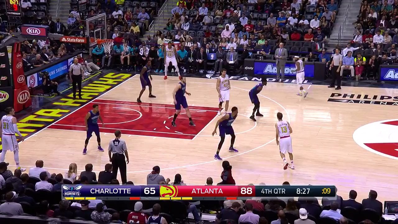 Atlanta Hawks - Malcolm Delaney out here throwing darts 