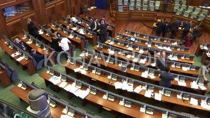 Janë vënë nënshkrimet e para për rrëzimin e Qeverisë Mustafa