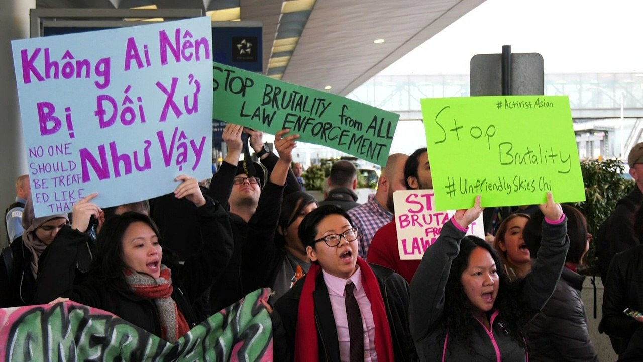 Nach Überbuchungs-Debakel: Proteste gegen United Airlines