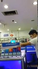 Lagi peniaga lowyat tipu customer jual handphone