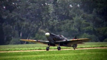 A Spitfire Take Off - Gras runway