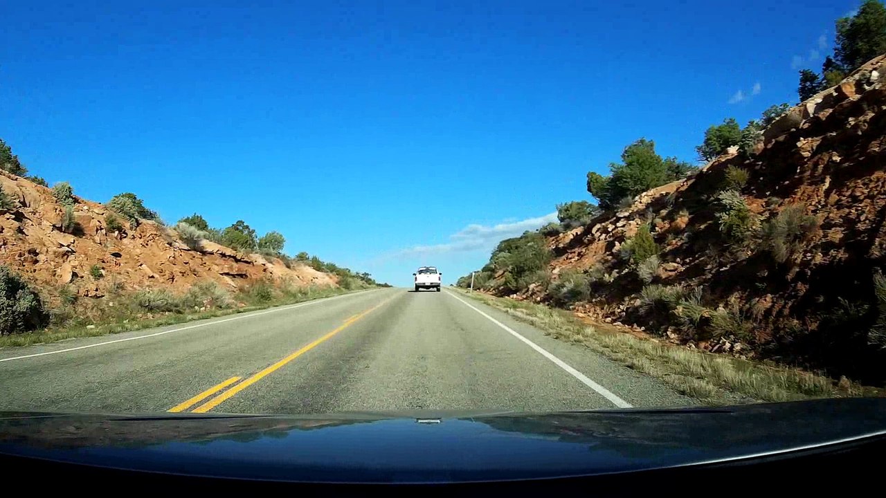 Driving in Utah to the Moki Dugway