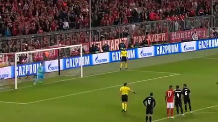 Vidal rend hommage à Sergio Ramos à l'insu de son plein gré !