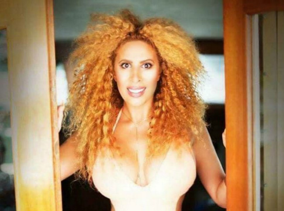 Vidéo : Afida Turner fête les 15 ans de Loft Story comme elle seule sait le faire !