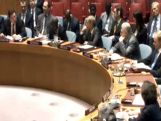 المندوب الروسي للبريطاني: انظر إلي عندما أتحدث إليك