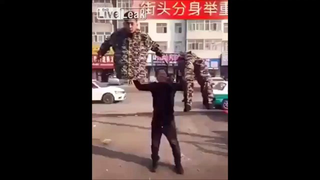 Tu veux savoir le truc de ces magiciens balance un pétard tu vas comprendre