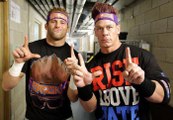 WWE KANE VS JOHN CENA Y ZACK RYDER LOQUENDO