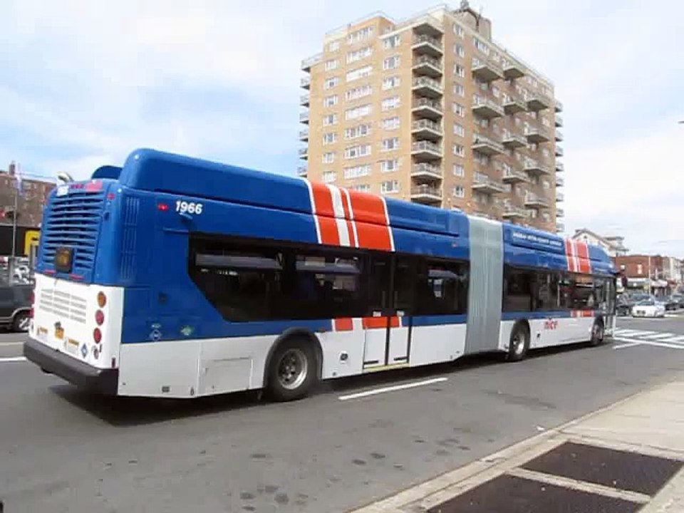N6 bus at Merrick Boulevard and Hillside Avenue