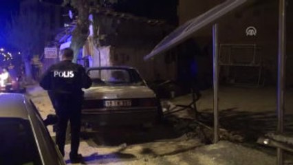 Çorum'da Otomobil Otobüs Durağına Çarptı: 1 Yaralı