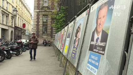 Election: de fausses affiches de campagne placardées à Paris