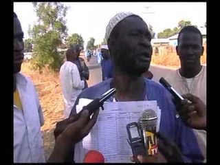 Les paysans harcèlent les rachéteurs d'arrachides pour entrer dans leurs fonds