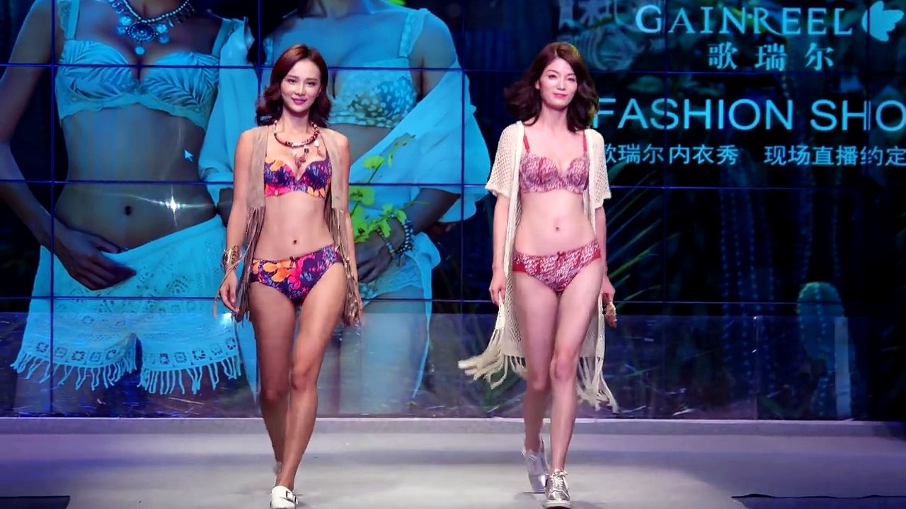2016百变丽人 超模内衣秀02