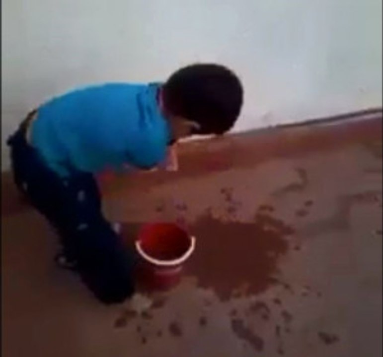 Elleri Olmayan Çocuğun Abdest Alması Görenleri Duygulandırdı