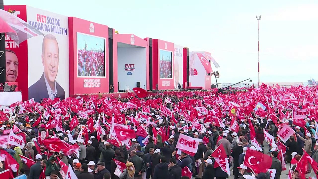 Mehr Macht für Erdogan? Türkei vor Referendum gespalten