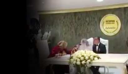 Gelin nikah masasında bile 'Evet' demedi, salondan alkışlar yükseldi