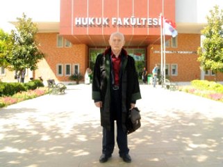 78 Yaşındaki Emekli Binbaşı Avukatlık Stajı Yapıyor