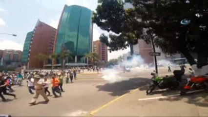 Venezuela'da Hükümet Karşıtı Protesto Gösterilerinde Ölü Sayısı 4'e Yükseldi