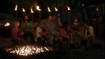 Dans l'équivalent américain de "Koh Lanta", en plein conseil, un candidat révèle que l'un deux est transsexuel -Regardez