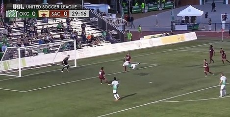 Puskás Após lateral 'inusitada', atacante faz golaço na segundona dos EUA