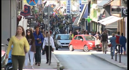 Η κίνηση στα μαγαζιά της Χαλκίδας για το Πάσχα