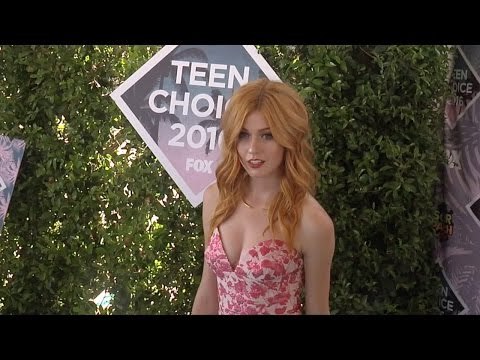 Katherine McNamara Teen Choice Awards 2016 Green Carpet