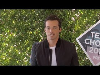 Ian Harding Teen Choice Awards 2016 Green Carpet
