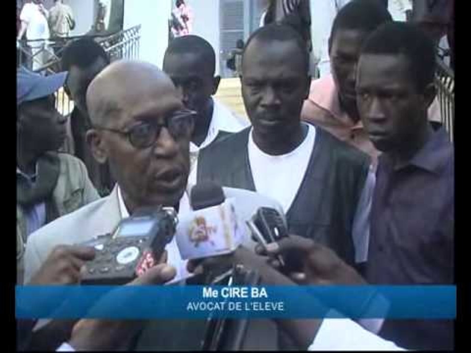 St Louis: les élèves réclament la libération de leur camarade accusé d'avoir poignardé son prof