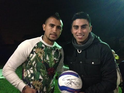 Rey Arturo - Noche de Brujas ft. Arturo Vidal