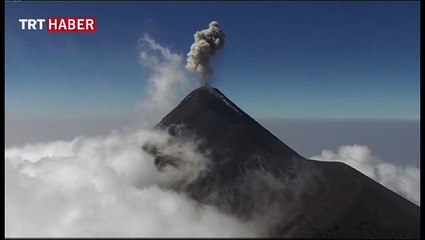 Fuego Yanardağı lavlarını işte böyle püskürttü