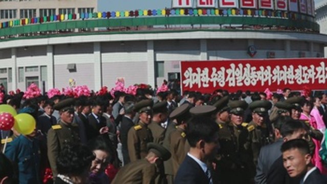 Kim Jong-un inaugura un nuevo barrio en Pyongyang en vísperas del Día del sol